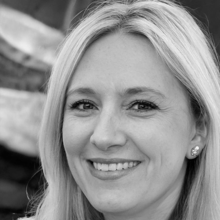 Dr. Sarah Hoffmann, Leiterin Finanzanalyse bei Qenthivaris